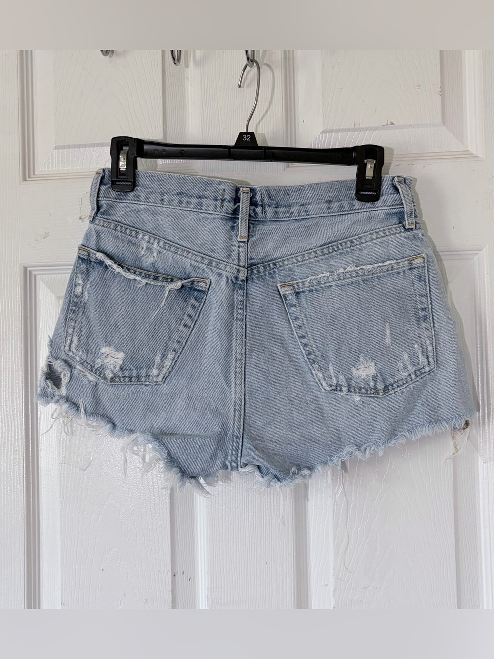AGOLDE Light Wash Distressed Denim Womens Shorts SZ 26 - Picture 2 of 5